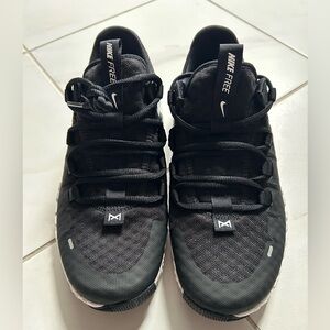 Nike Free METACON DV 3950-001 Black & White Women’s Size 7 BRAND NEW